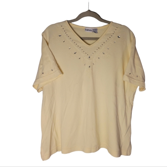 BonWorth Tops - Bonworth Vintage Yellow Top